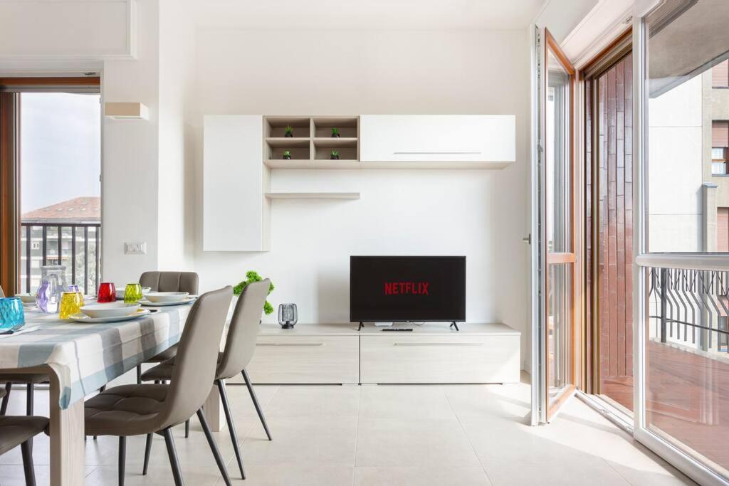 Moderno, Luminoso, Spazioso Con Vista Appartamento